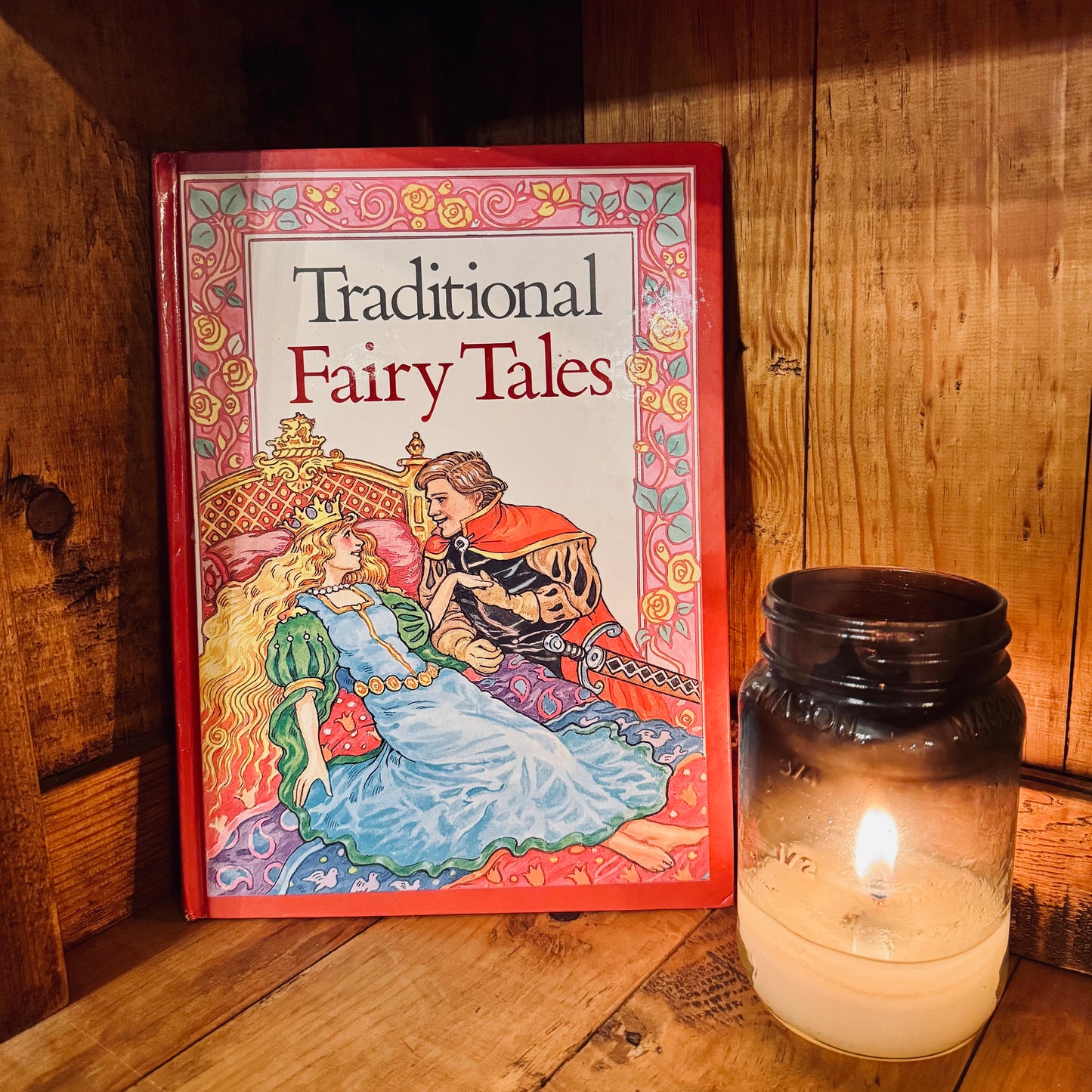 Book - Vintage 1987 Traditional Fairy Tales