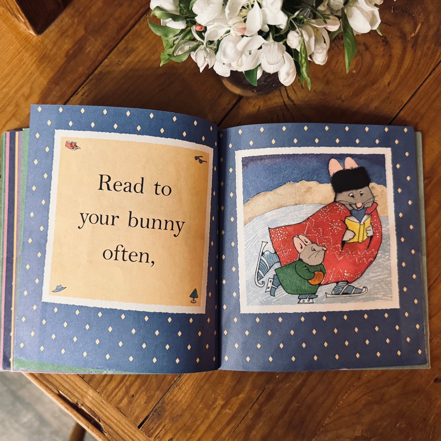 Book - Vintage 1999 Read to Your Bunny